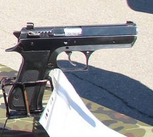 Pistol Md.95 - Sursa: Wikipedia.org