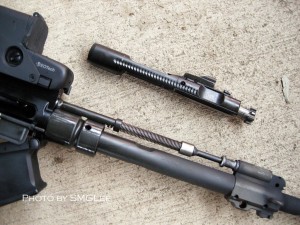 Port-inchizator si piston HK416 - Sursa: defensereview.com