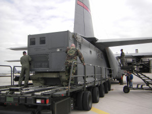 ACES II Senior Scout gata de instalare intr-un C-130J - Sursa: Lockheed Martin